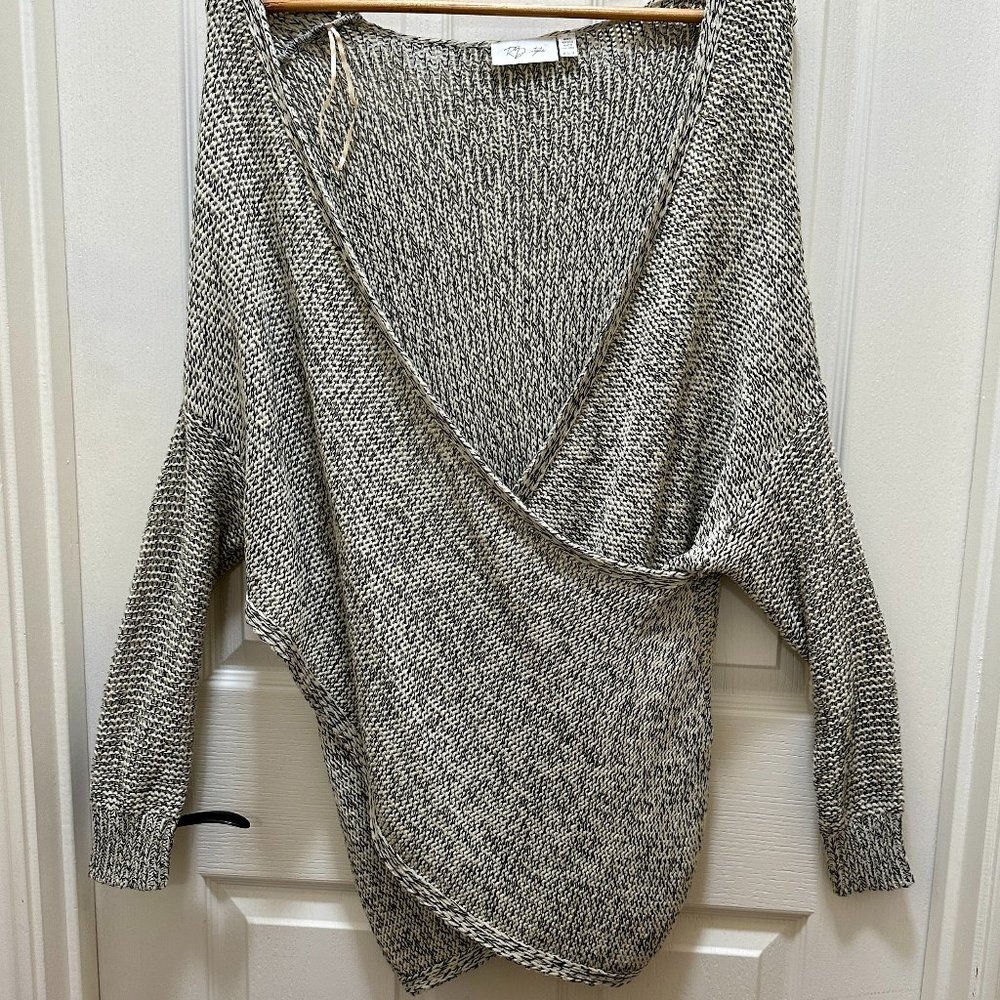 RD Style Crossover Knit Wrap Sweater M Cottagecore Plunging Neck Coastal Beach
